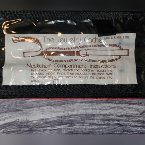 Vintage Mink Co. Red Floral Roll Up Jewelry Organizer Travel - Picture 3 of 14